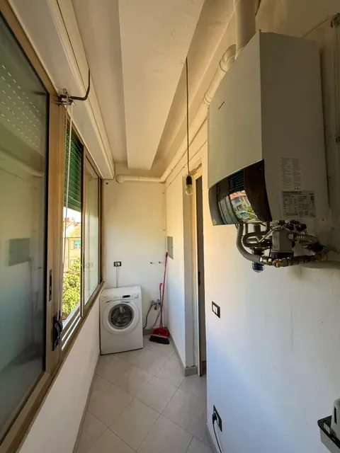 4 VANI IN ZONA COOP MASSA MARITTIMA