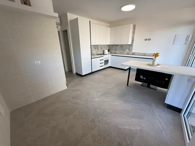 NUOVA REALIZZAZIONE IN ZONA PANORAMICA SCARLINO