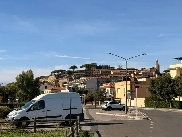 5 VANI IN ZONA PONTE GIORGINI CASTIGLIONE DELLA PESCAIA