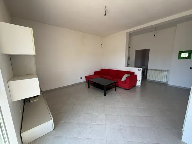 4 VANI IN ZONA COOP MASSA MARITTIMA