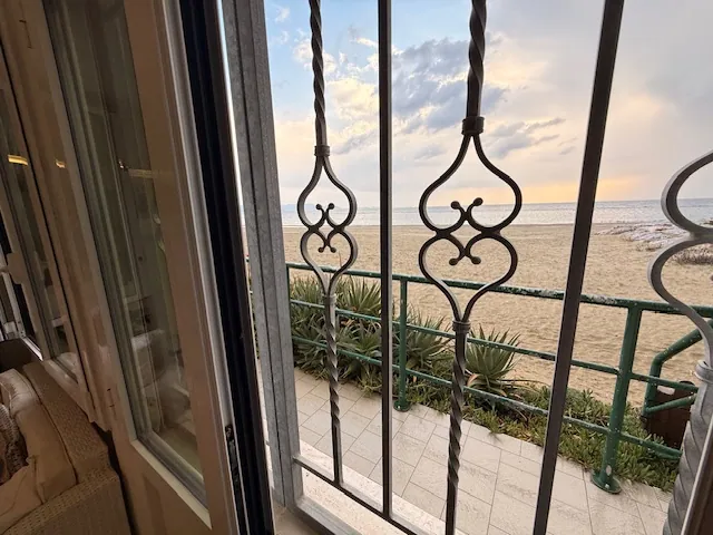 DIRETTAMENTE SULLA SPIAGGIA