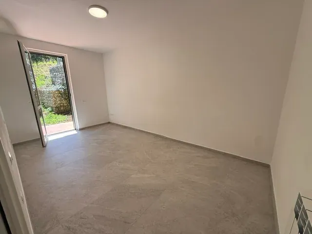 NUOVA REALIZZAZIONE IN ZONA PANORAMICA SCARLINO