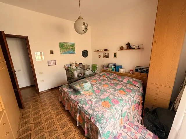 AMPIO 4 VANI