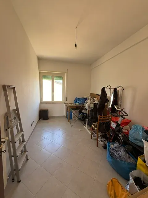 4 VANI IN ZONA COOP MASSA MARITTIMA